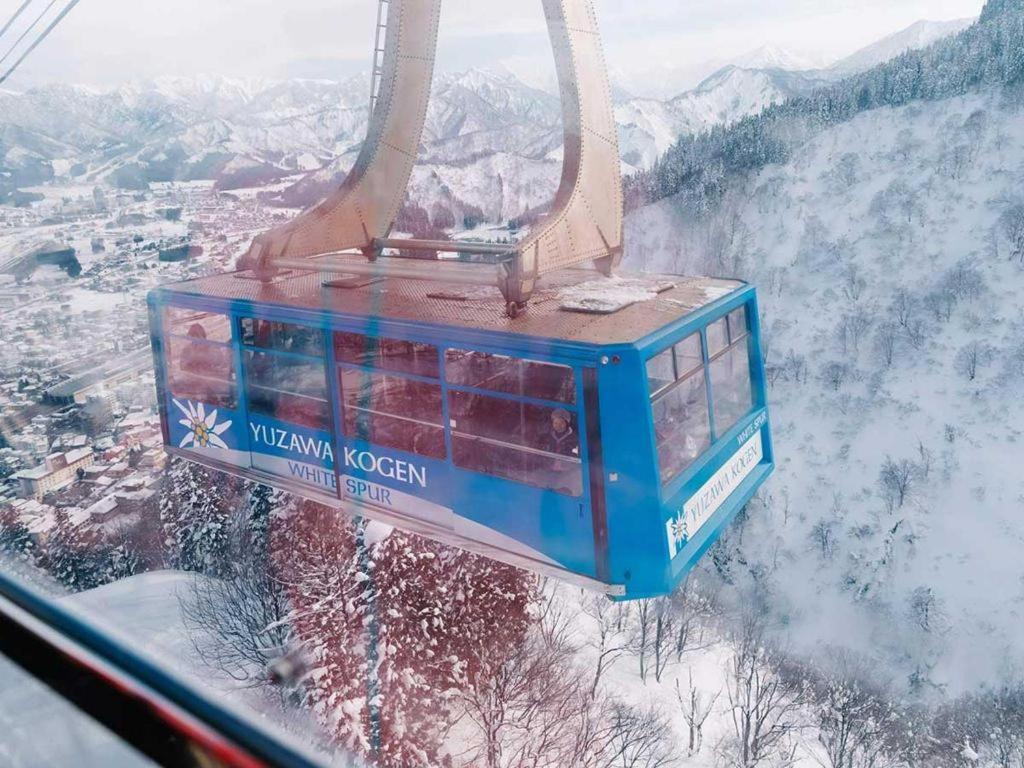 Yuzawa Toei Hotel Bagian luar foto